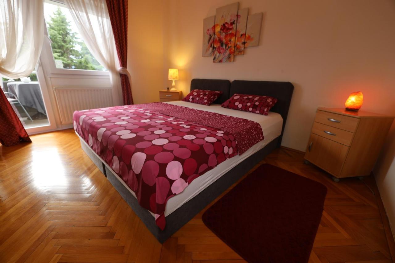 Apartment Cvjetna Fiume Esterno foto