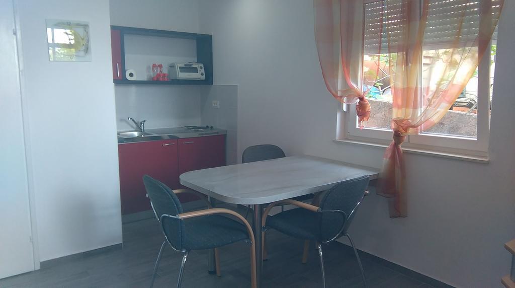 Apartment Cvjetna Fiume Esterno foto