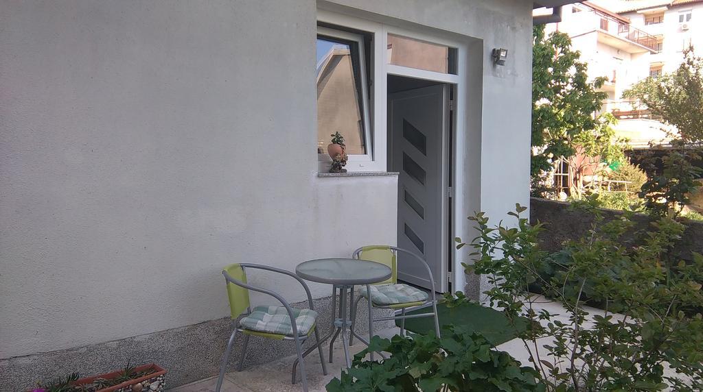 Apartment Cvjetna Fiume Esterno foto