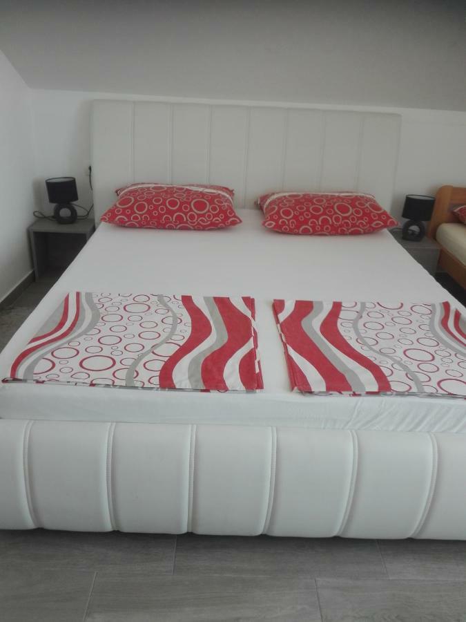 Apartment Cvjetna Fiume Esterno foto